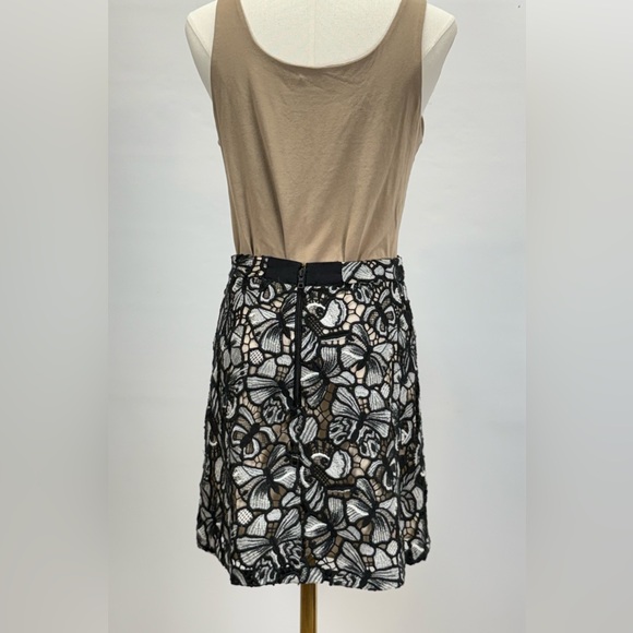 ALICE + OLIVIA Black and White Butterfly Lace Mini Skirt size 4 - Picture 7 of 14